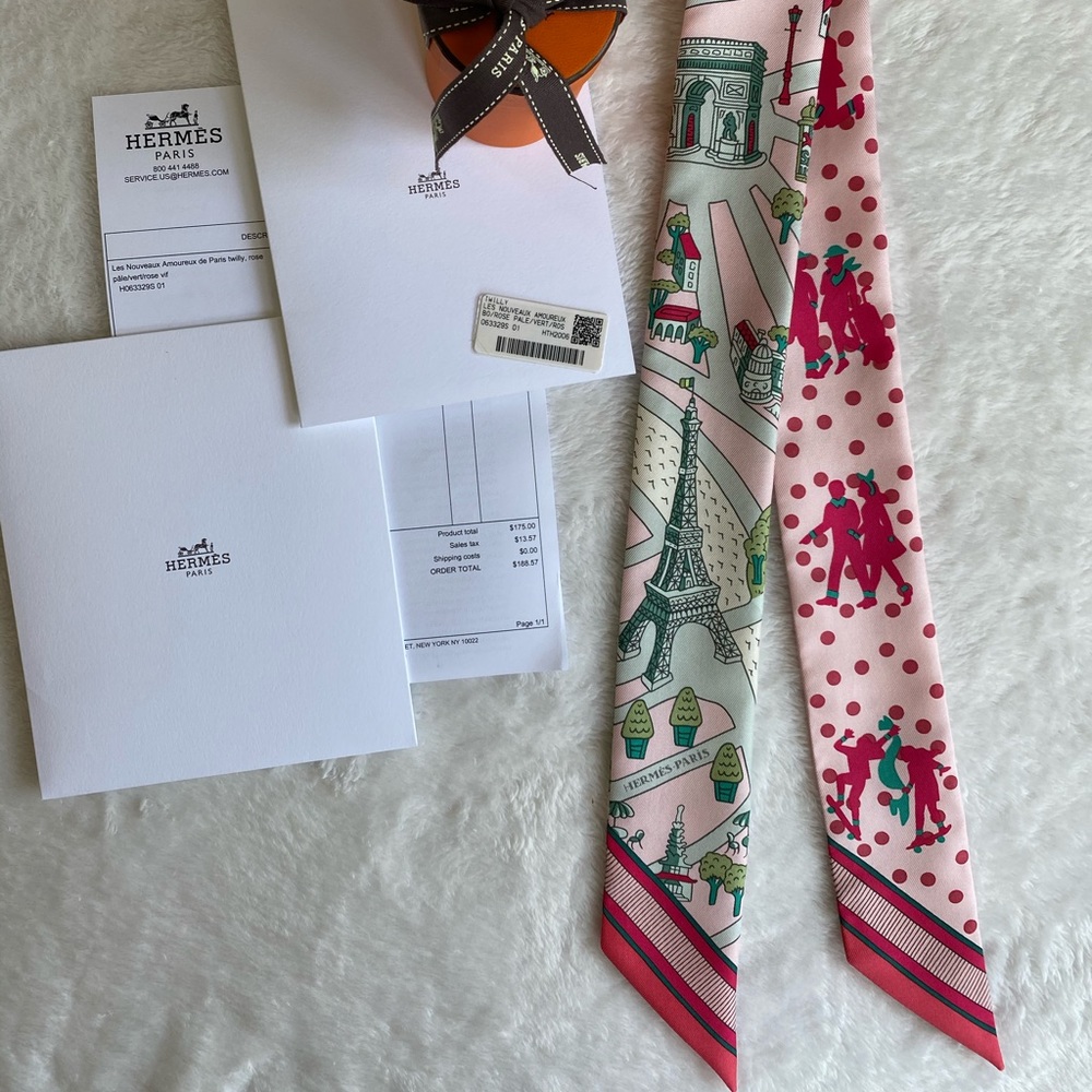 Hermès NWOT Les Nouveaux Amoureux de Paris twilly